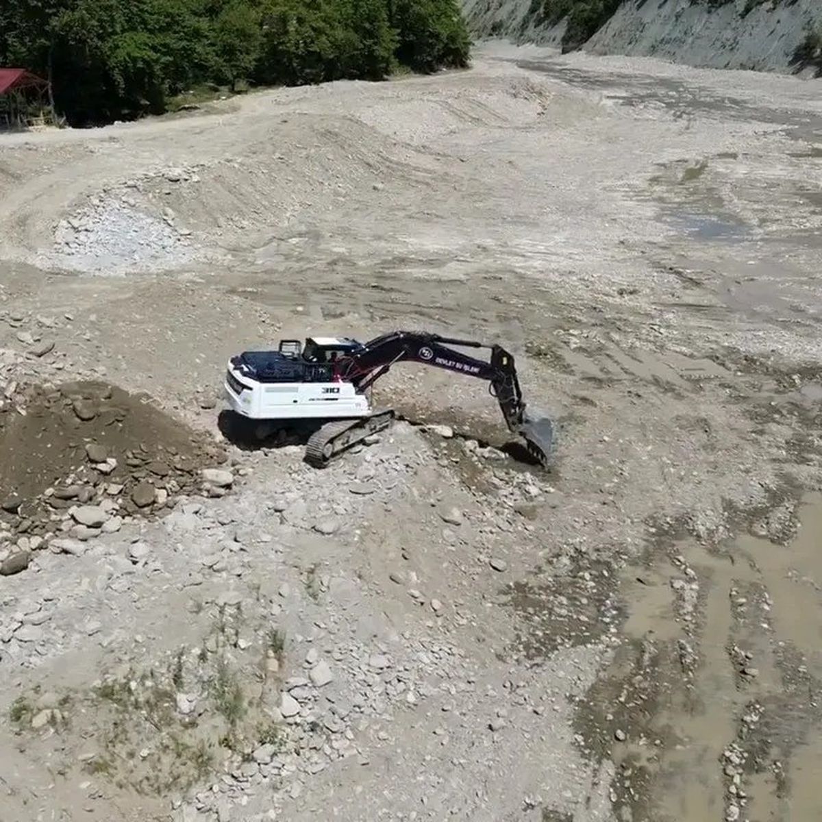 Sinop’ta muhtemel sel ve taşkınlara karşı 'dere ıslahı' mesaisi