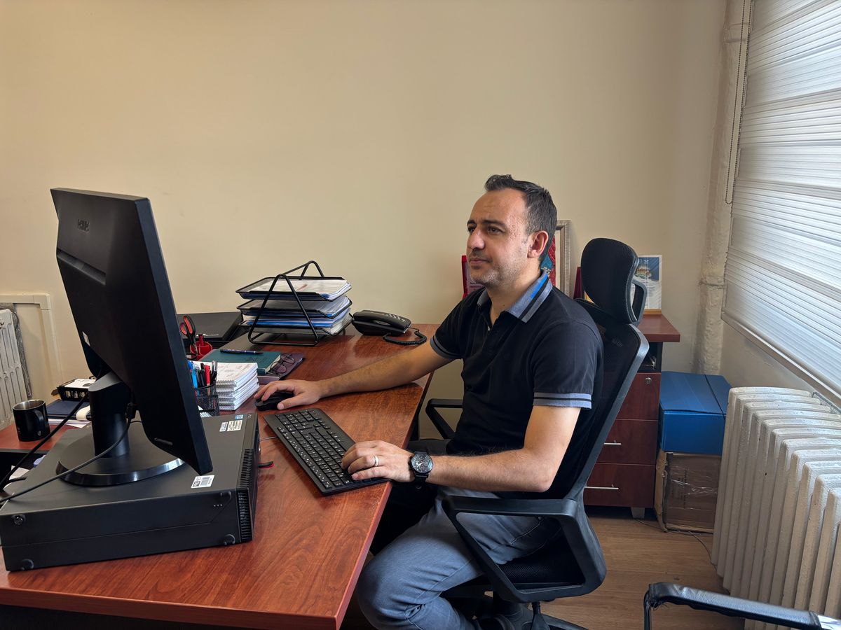 Tren raylarından sahneye uzanan yolculuk