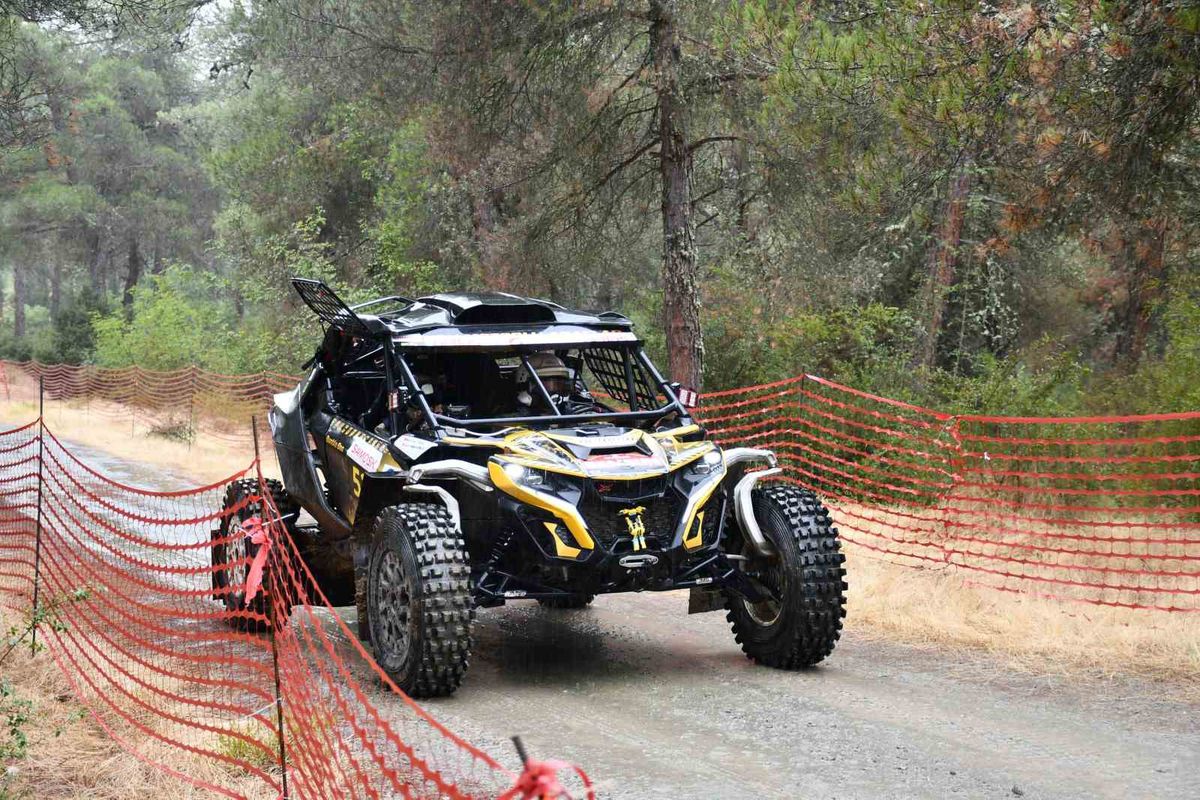 Samsun Vezirköprü'de düzenlenen offroad yarışlarından bir görüntü.