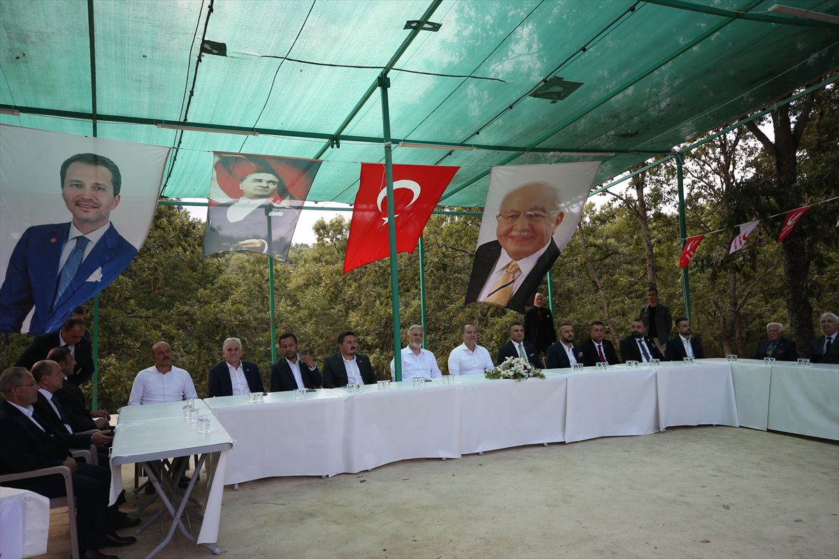Yeniden Refah Partisi Genel Başkanı Erbakan, Çanakkale'de partililerle buluştu