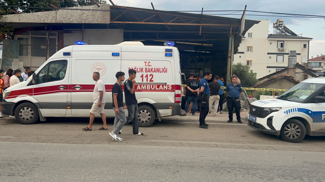 antalyada kamyonetten devrilen 20088019 2604 1 m
