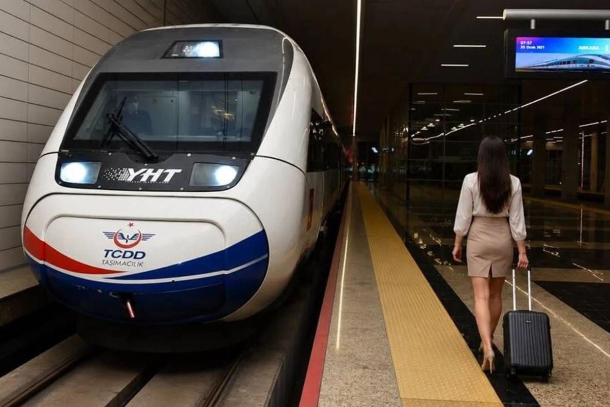Bakan açıkladı: Eskişehir-İstanbul YHT hattında bakın kaç yolcu taşınmış