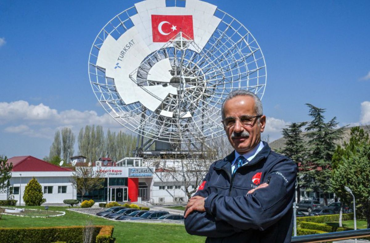 Ulaştırma ve Altyapı Bakanı Abdulkadir Uraloğlu'nun Türksat filosuna yeni uydu geleceği açıklaması.