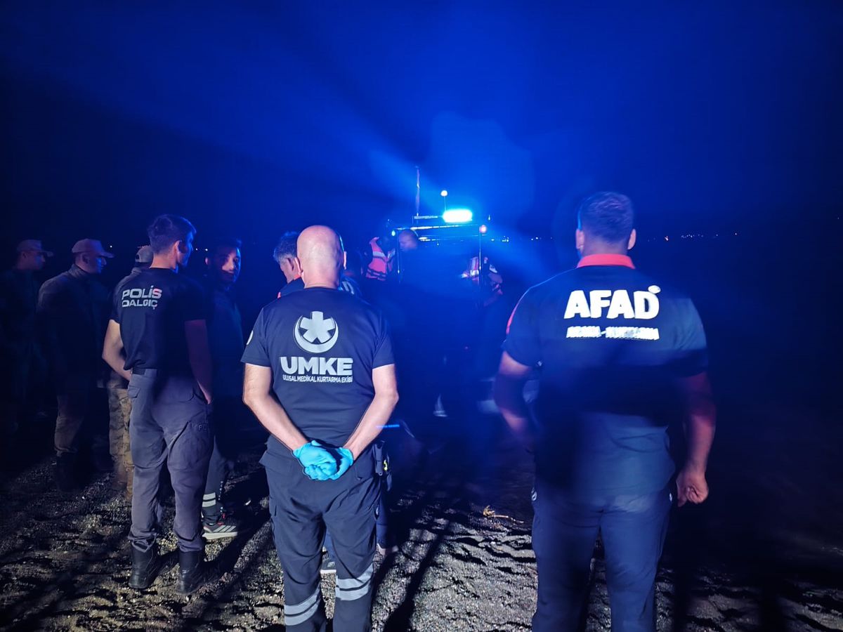 Elazığ'da Hazar Gölü'nde boğulma olayıyla ilgili haber görseli