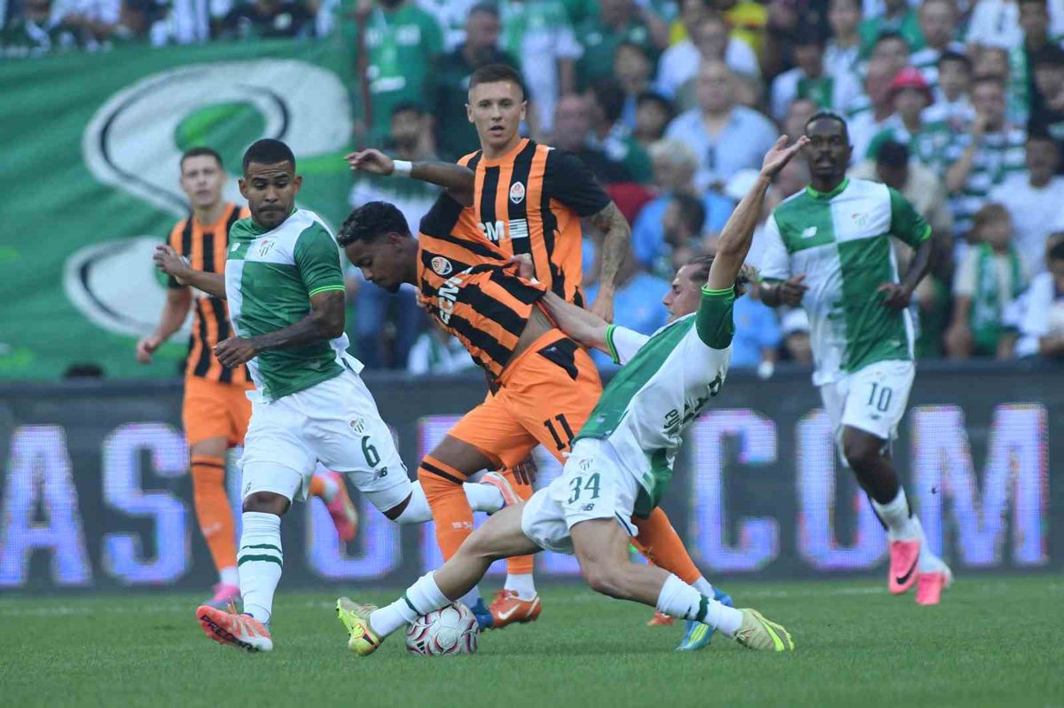 Bursaspor, Arda Turan'ın Shakhtar'ıyla 0-0 Berabere Kaldı