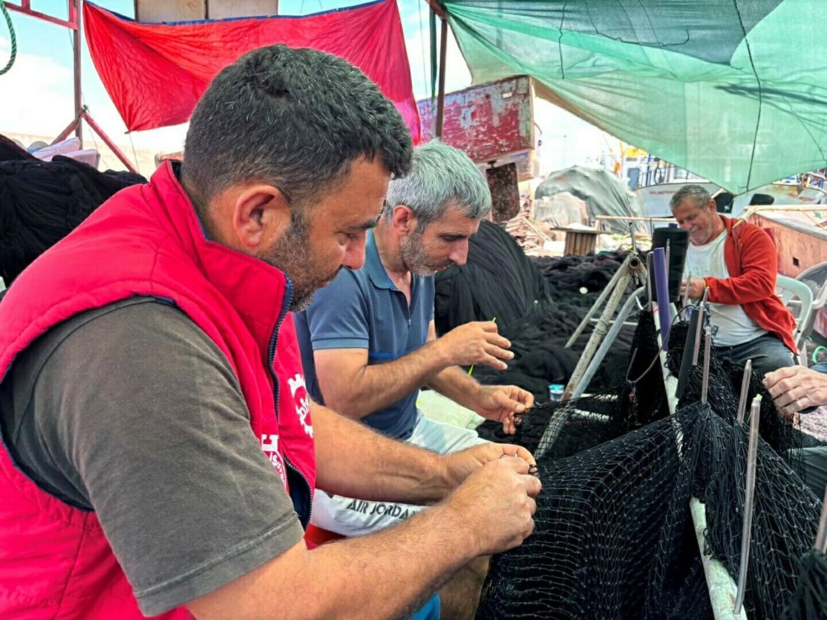 İzmirli balıkçılar yeni sezona hazırlanıyor