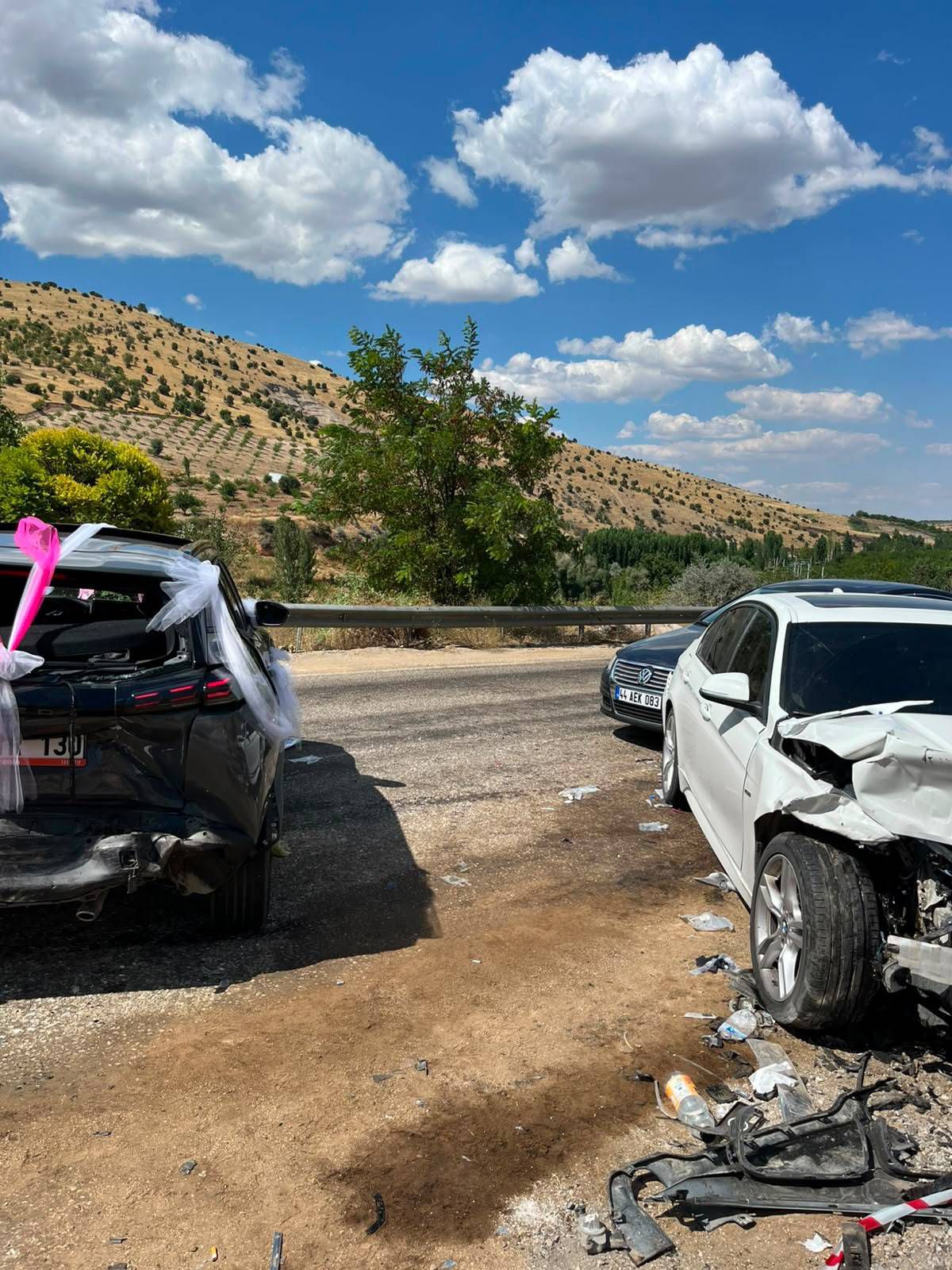 Malatya'da Düğün Konvoyunda Zincirleme Kaza: 4 Yaralı