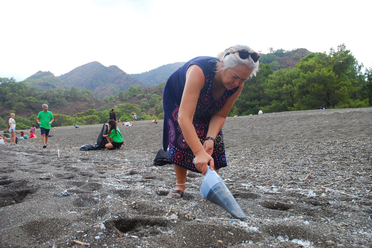 Çıralı'da Plastik Atıklara Karşı Yenilikçi Temizlik