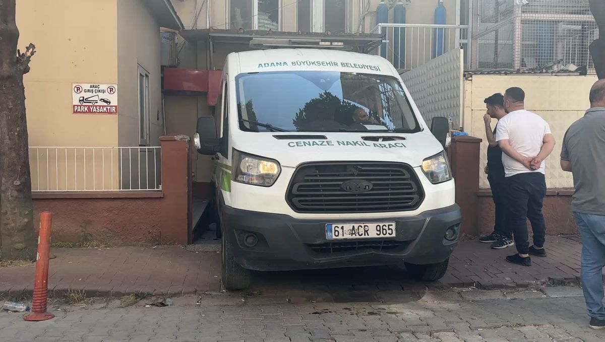 Adana'da Seyir Tepesinde Kanlı Hesaplaşma: 3 Kişi Hayatını Kaybetti, Şüpheli Yakalandı
