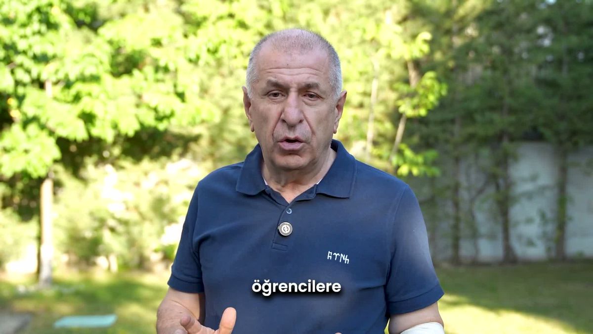 Zafer Partisi Genel Başkanı Ümit Özdağ, başarılı öğrencilere ücretsiz pasaport vaadinde bulundu.