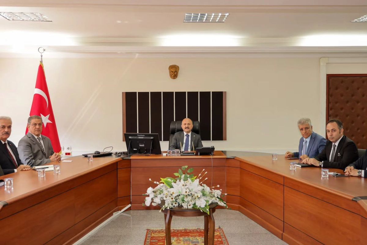 Aydın Kaymakamlar Toplantısı'nda Kamu Hizmetleri Değerlendirildi
