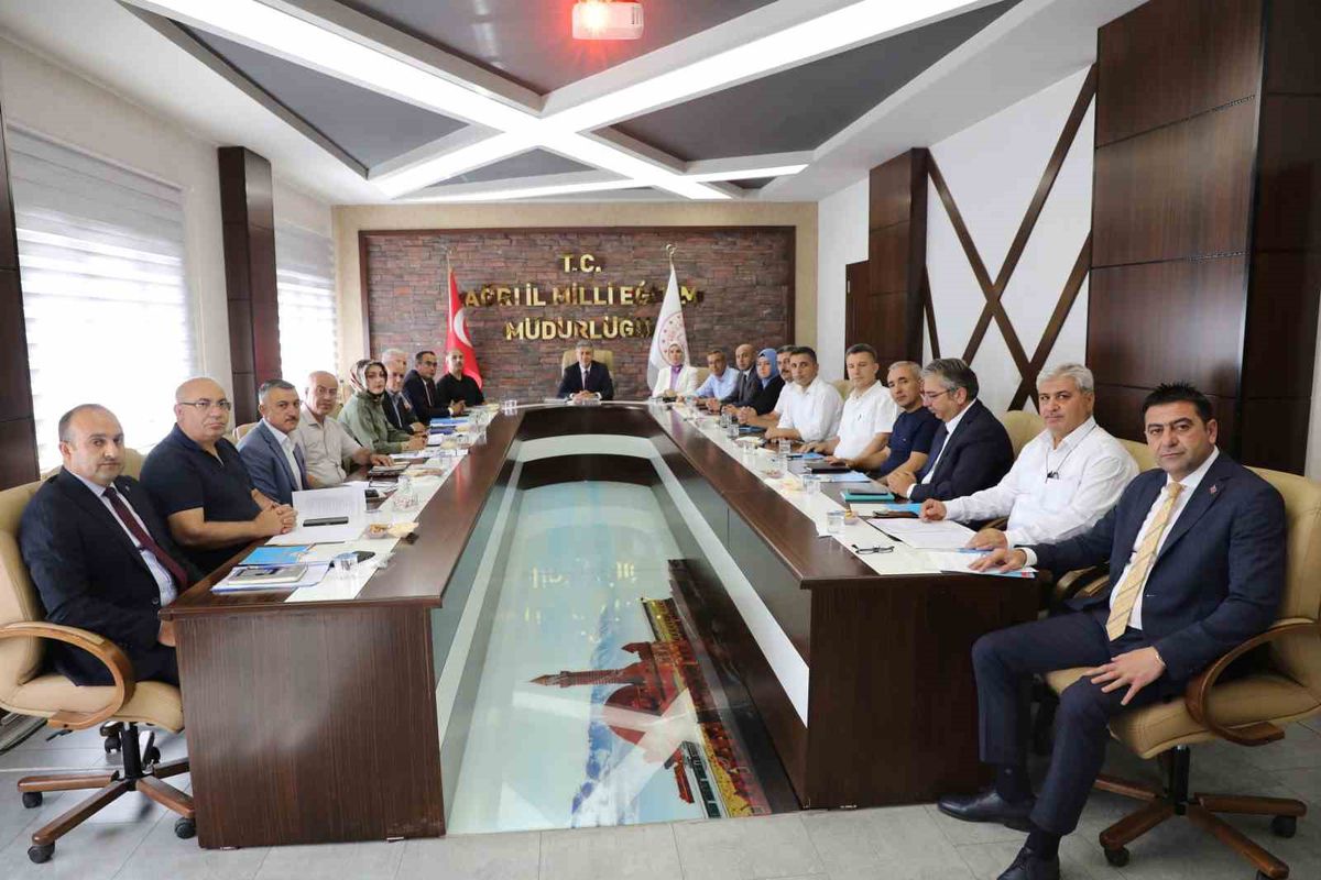 Ağrı'da 2026-2027 Eğitim Yılı Hazırlıkları Toplantısı
