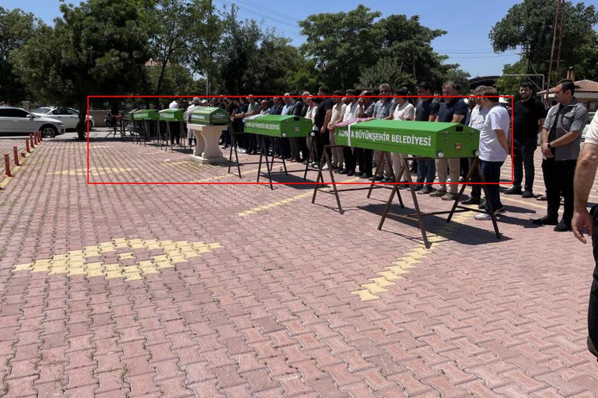 Kahreden görüntü! Aynı aileden 3'ü çocuk 5 kişi yan yana defnedildi