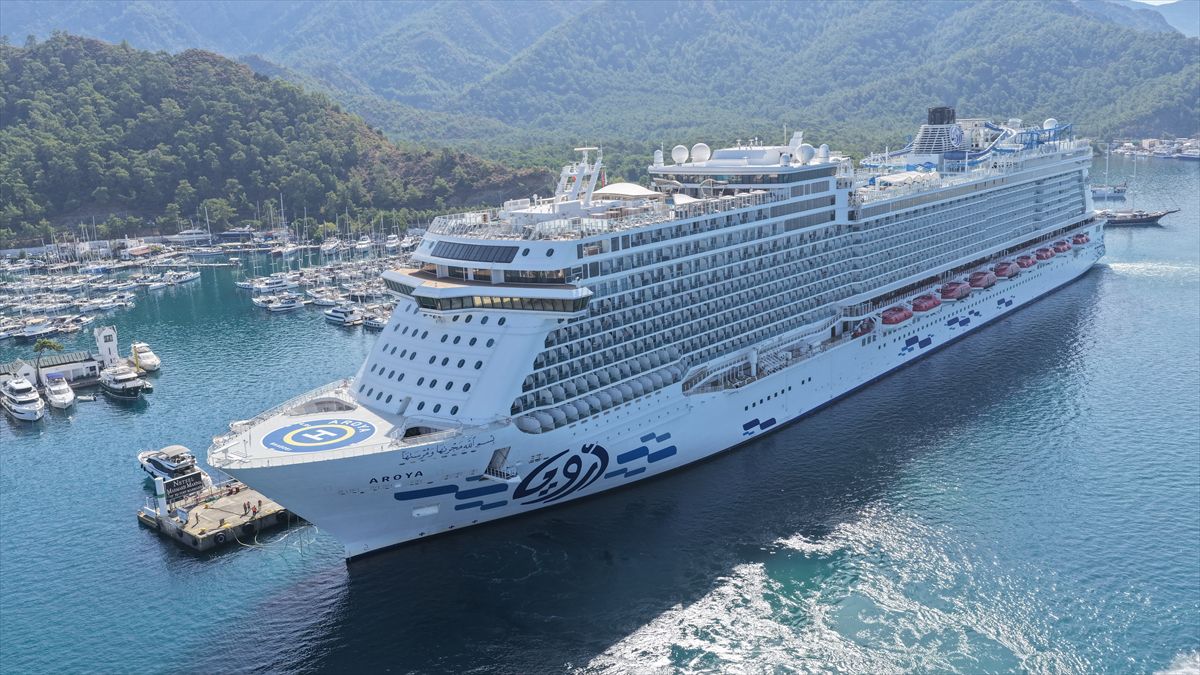 Malta Bayraklı Kruvaziyer Marmaris'e 2 bin 540 Turist Getirdi