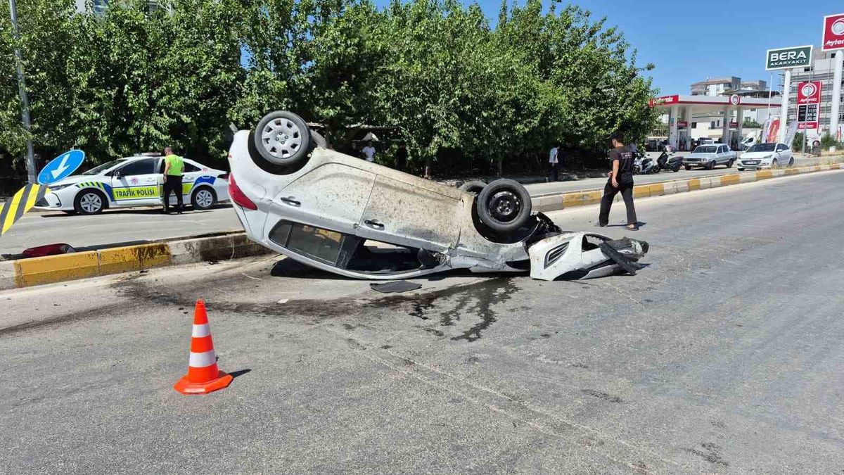 Adıyaman'da takla atan otomobilde sürücü yaralandı