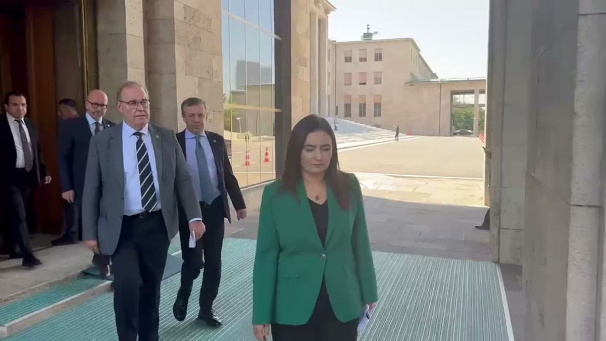CHP heyeti TBMM Başkanı Numan Kurtulmuş'u ziyaret etti