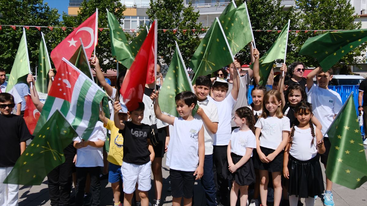 Çorum'da düzenlenen 58. Geleneksel Kafkas Festivali'nden bir görüntü.