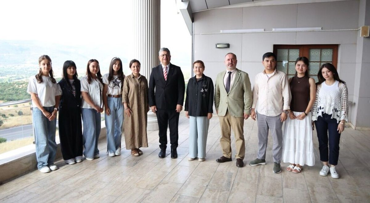 DPÜ ile Özbekistan Üniversitesi Arasında Yaz Okulu İş Birliği