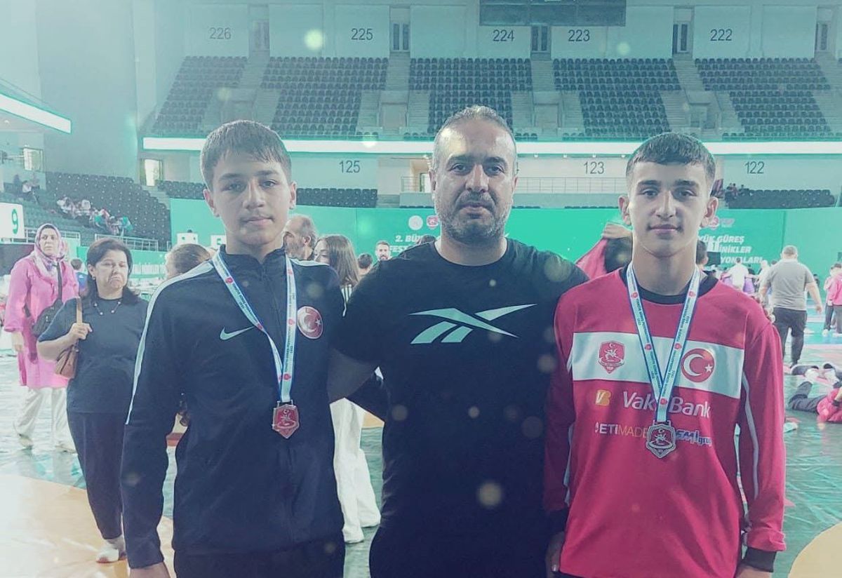 Düzceli Minik Güreşçilerden Türkiye İkinciliği