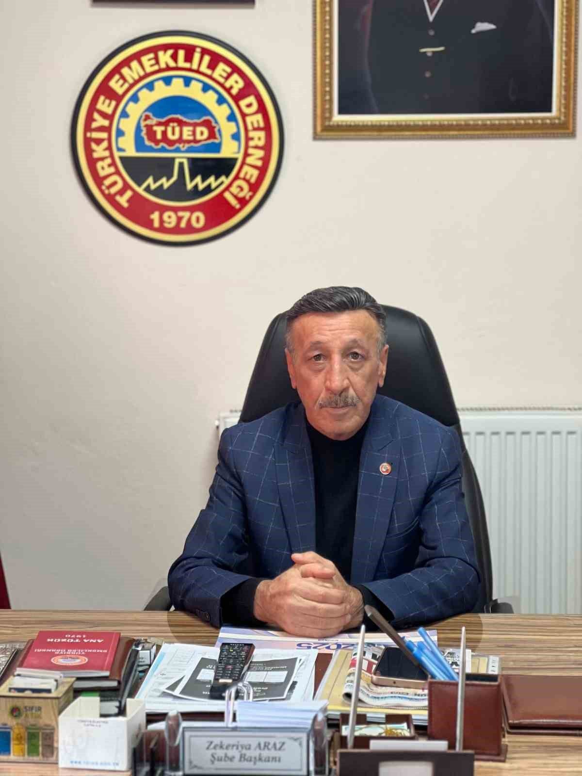 Emeklilerden Hükümete İntibak Yasası Çağrısı