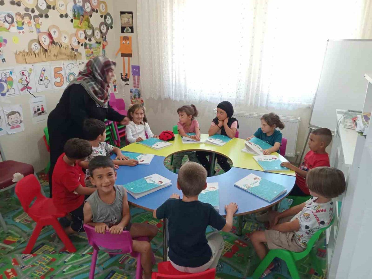 Erzincan Müftü Yardımcısı Keleş, 4-6 Yaş Kur'an Kursu'nu Ziyaret Etti