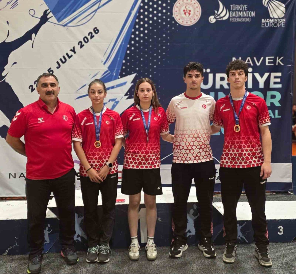 Erzincanlı milli badmintonculardan büyük başarı: 3 altın, 1 gümüş madalya