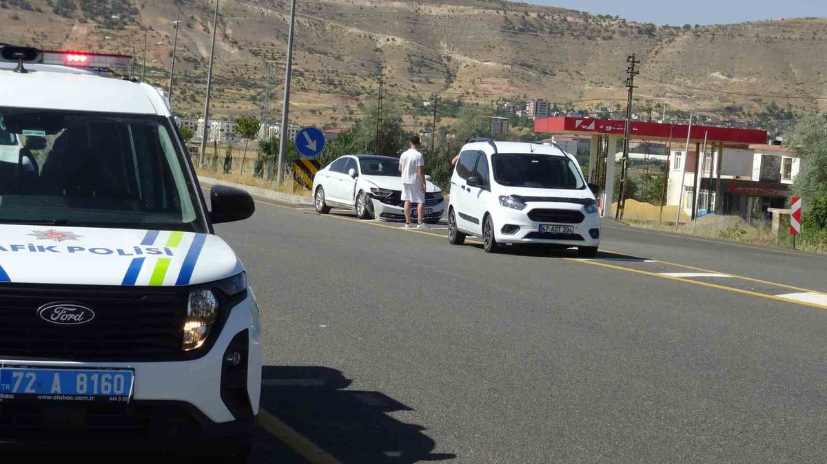 Gercüş'te trafik kazası: Yaralanan yok