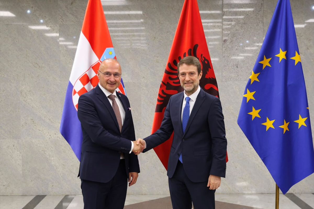 Hırvatistan'dan Arnavutluk'un AB Üyeliğine Destek
