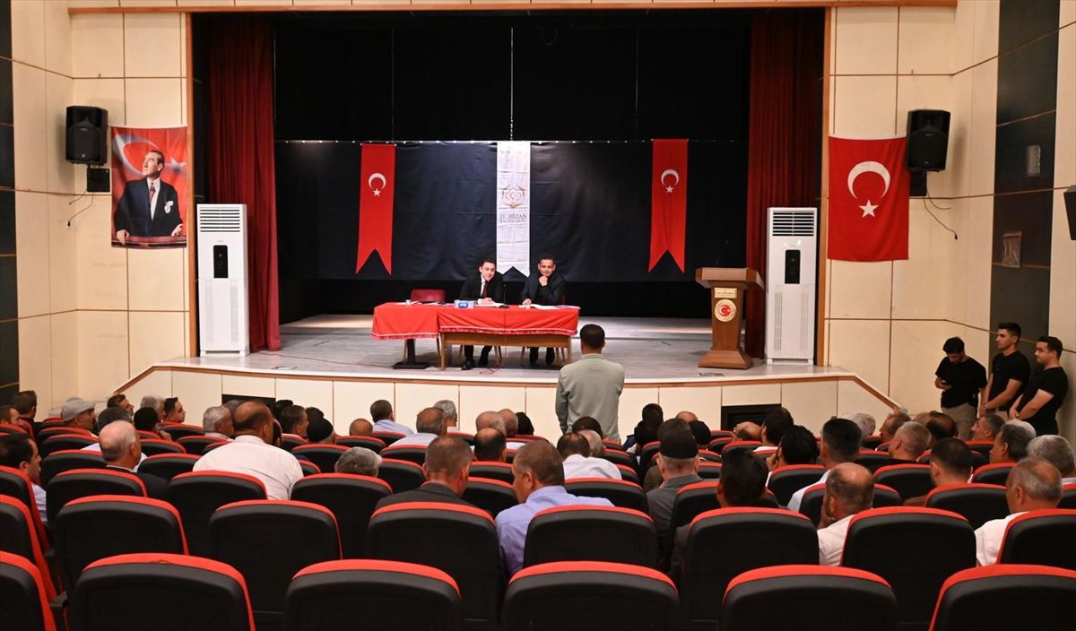 Hizan'da muhtarlarla istişare toplantısı