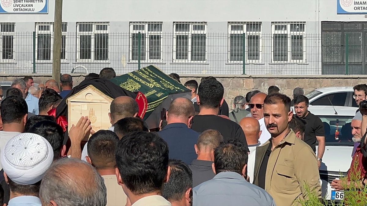 Şile'de boğulan hakim-savcı yardımcısı Kayseri'de son yolculuğuna uğurlandı