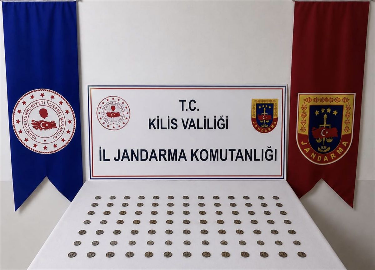 Kilis'te tarihi eser operasyonu: 107 sikke ele geçirildi