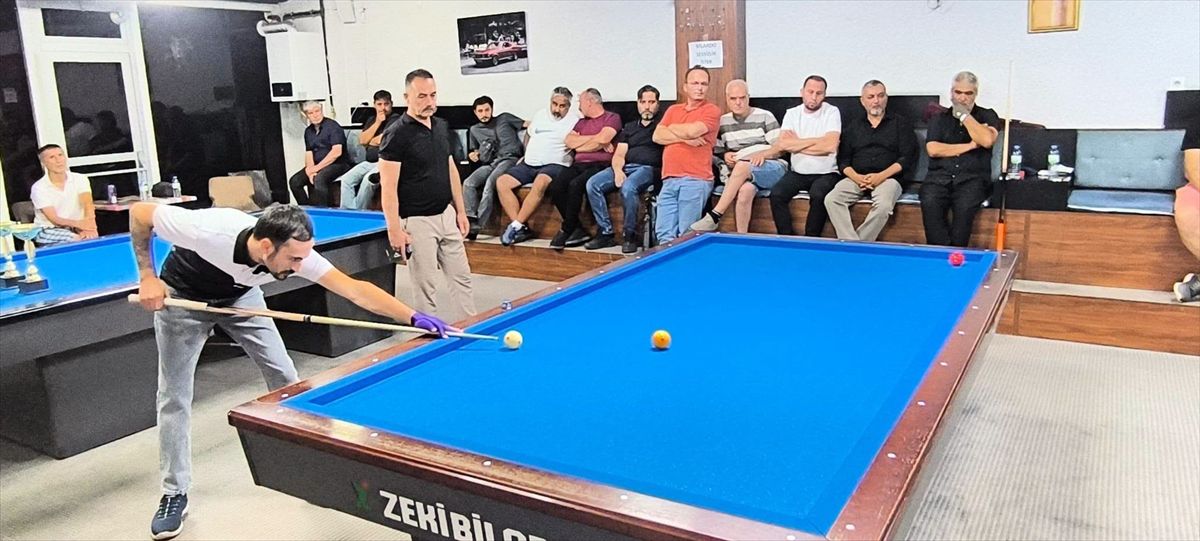 Kırıkkale'de 15 Temmuz Şehitleri Anısına Düzenlenen 3 Bant Bilardo Turnuvası