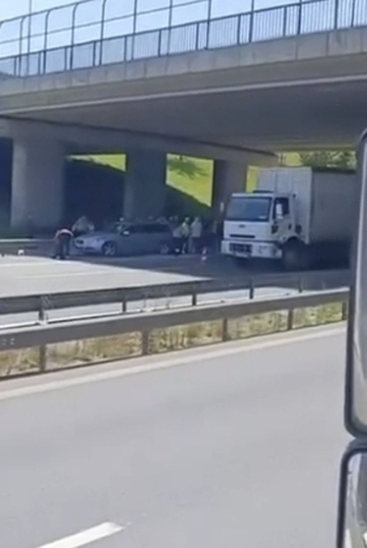 TEM Otoyolu’nda feci kaza: Motosikletli arkadan çarptı, hayatını kaybetti