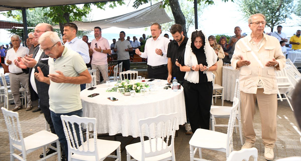 Lapseki'de Şeftali Festivali'nde 11 çocuk sünnet ettirildi