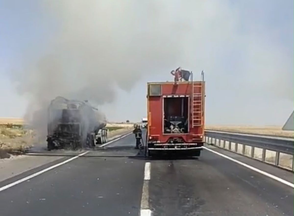 Nusaybin'de tanker yangını: Araç kullanılamaz hale geldi