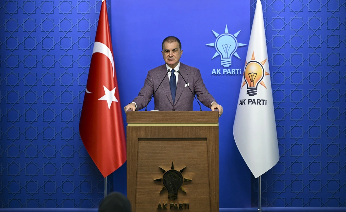 AK Parti Sözcüsü Ömer Çelik, terörle mücadele hazırlıkları hakkında açıklama yapıyor.