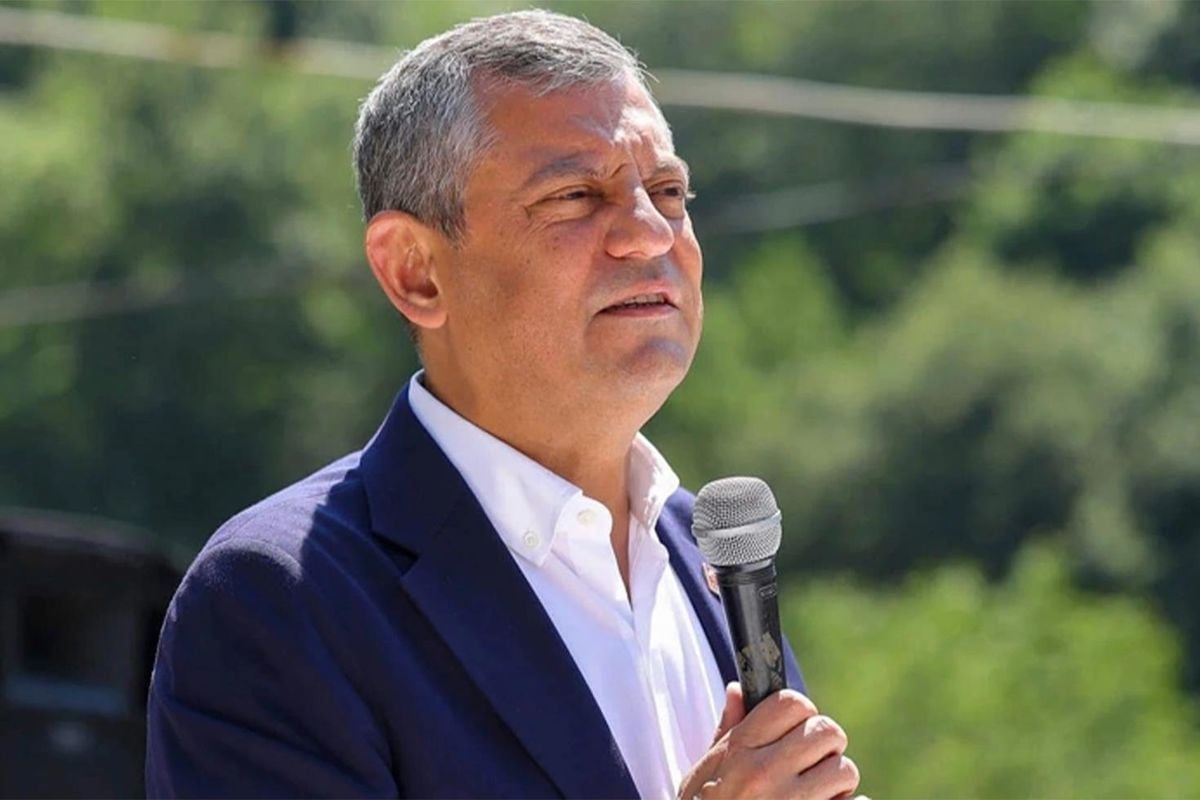 Özgür Özel, 200’ün üzerinde belediye başkanının Yeni Parti’ye katılacağını açıkladı