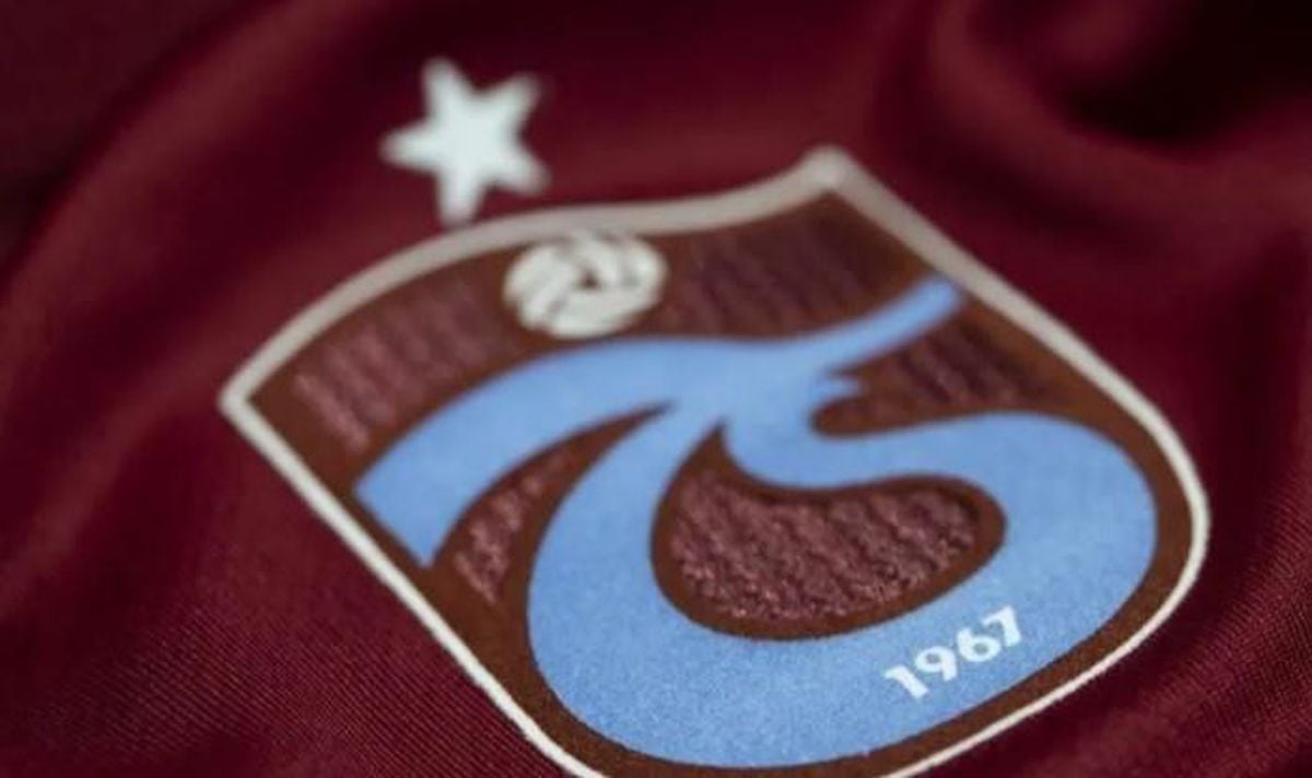 Rene Mitongo'nun futbol kariyeri ve biyografik bilgileri hakkında araştırma yapılıyor.