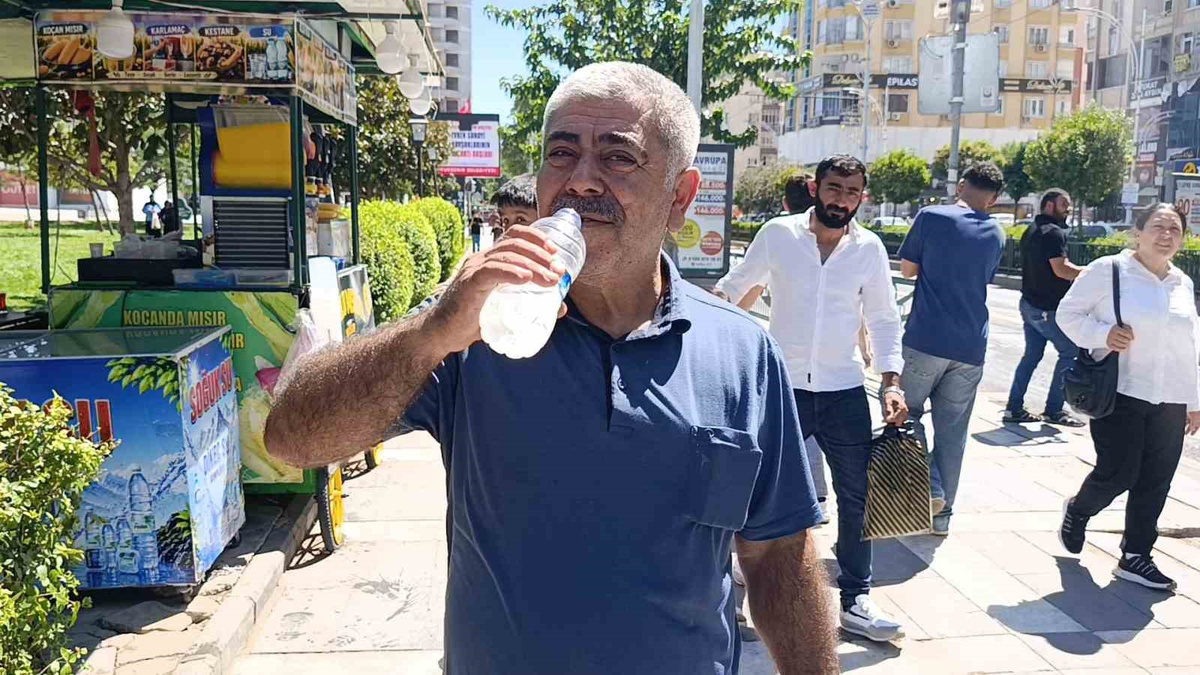 Şanlıurfa’da kavurucu sıcak: 48 derece