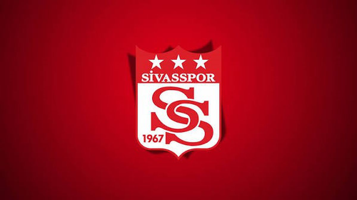 Sivasspor'da iki futbolcu sakatlandı: Emre Gökay'a 5 dikiş, Mehmet Feyzi'ye kas yırtığı