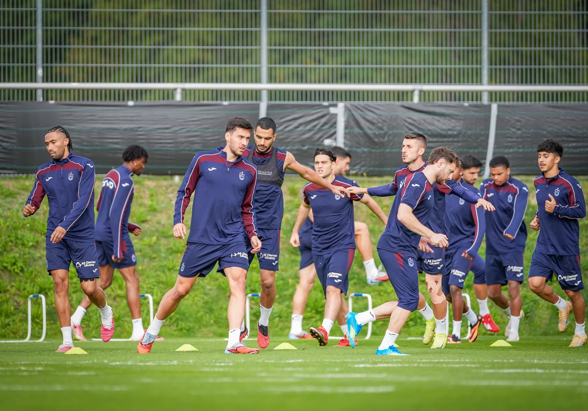 Trabzonspor futbolcuları Avusturya'da antrenman yapıyor.