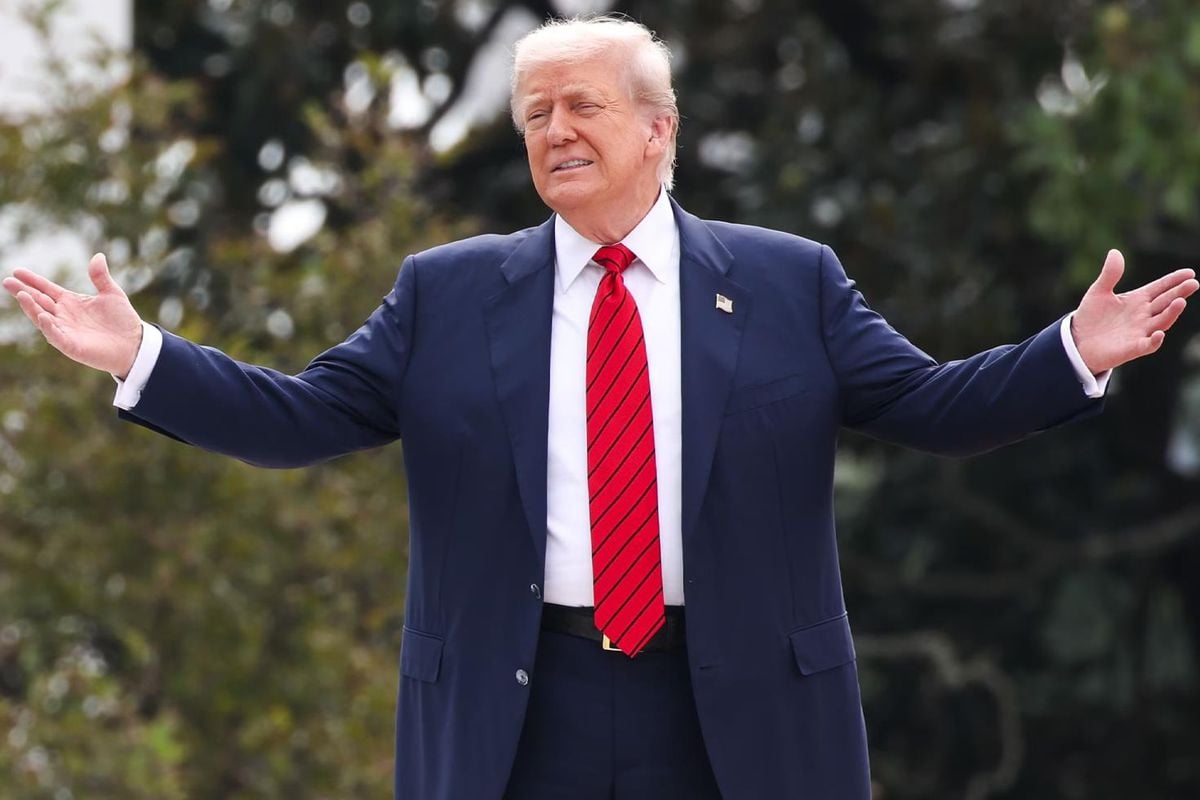 ABD Başkanı Donald Trump konuşma yaparken