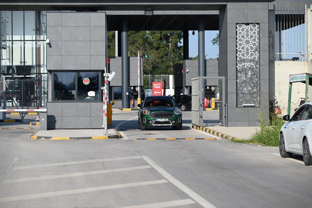 Yunanistan gümrük grevi: Edirne sınır kapılarında araç geçişleri durdu