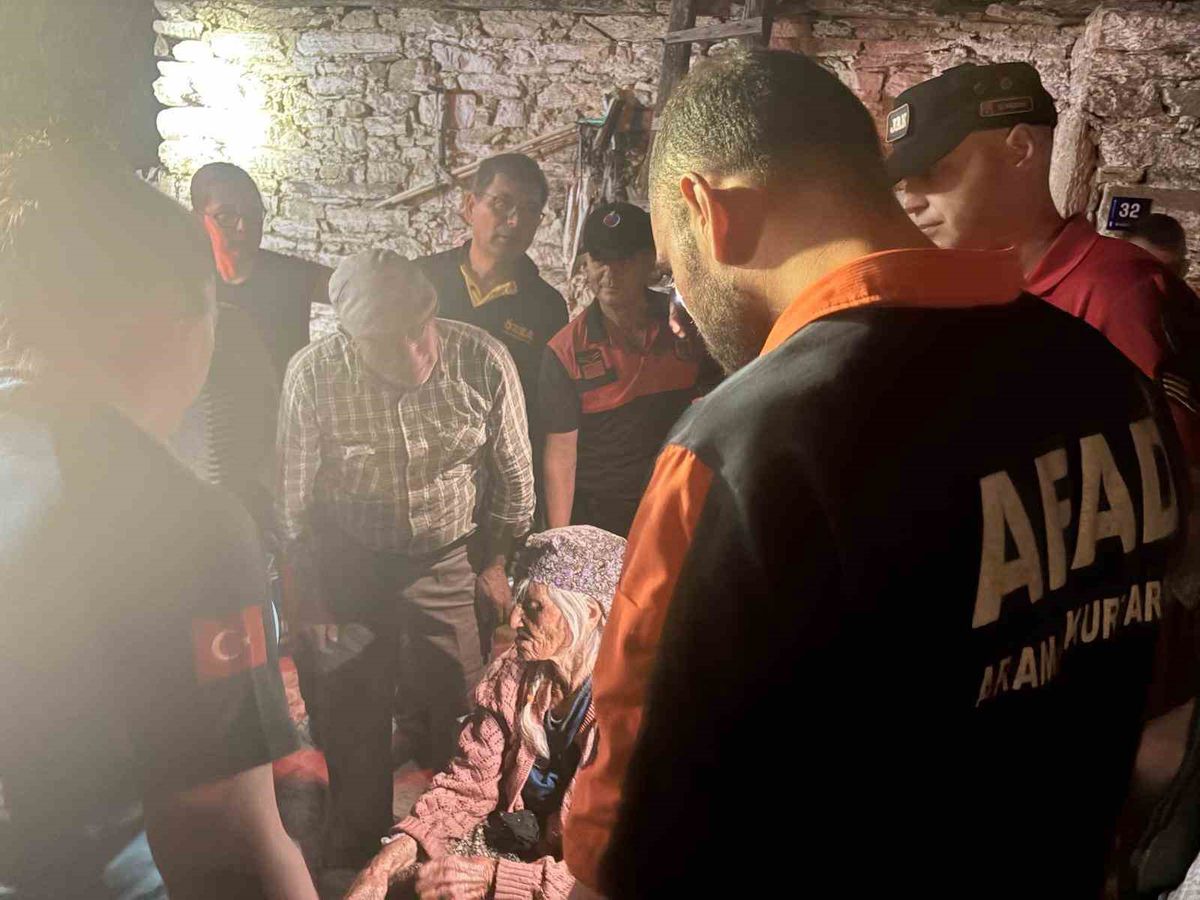 Aydın'da kaybolan Alzheimer hastası Fatma Çınar'ın ekipler tarafından bulunması.