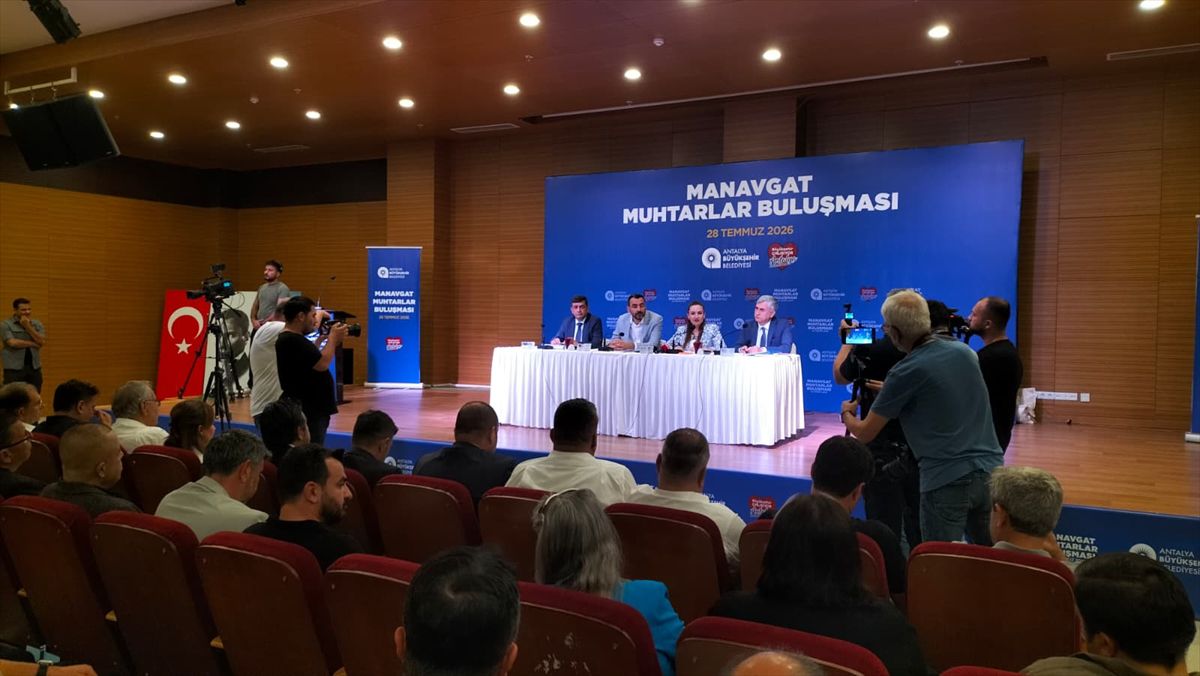 Manavgat'ta muhtarlarla altyapı toplantısı