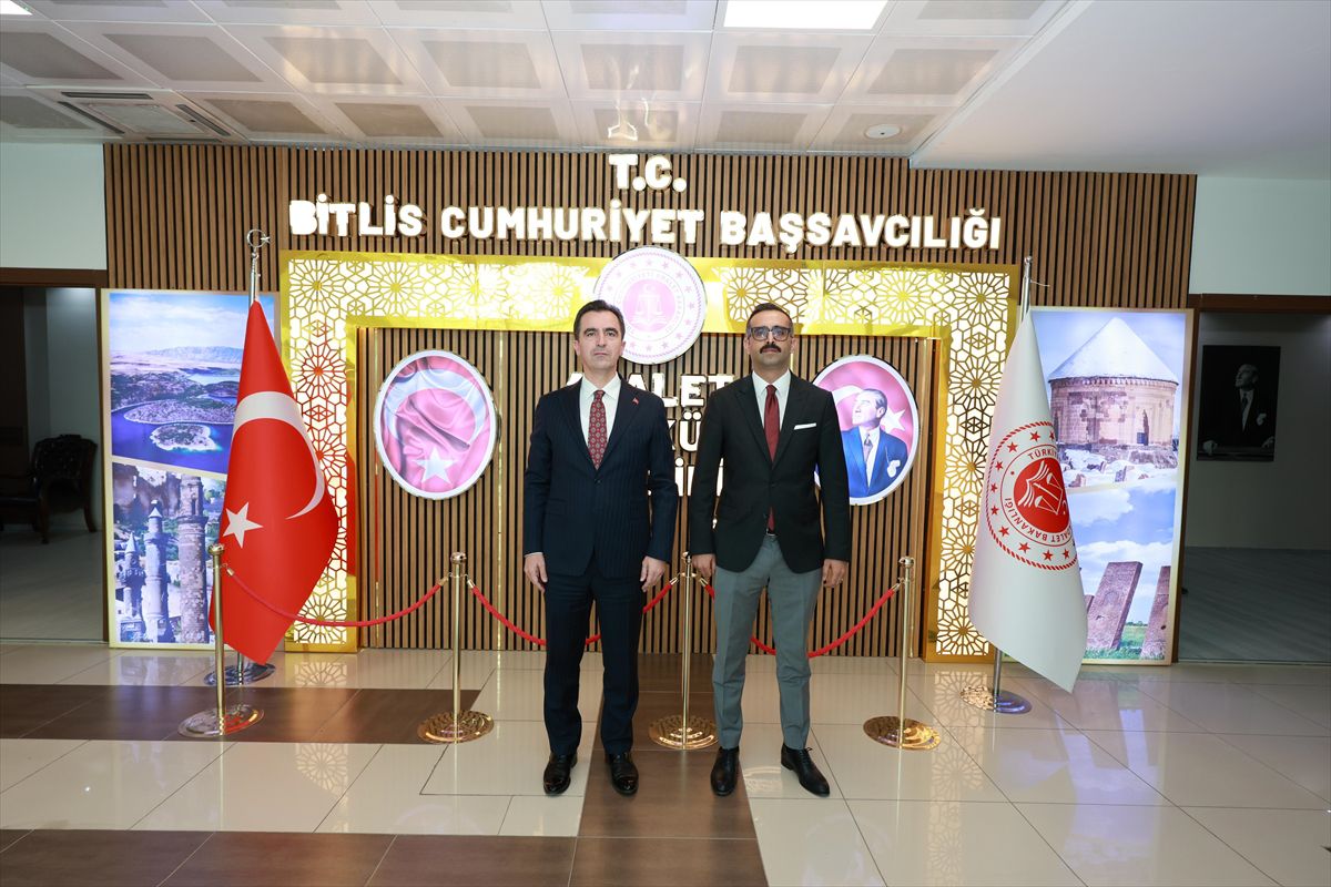 Vali Karakaya, Başsavcı Kandemir'i ziyaret etti