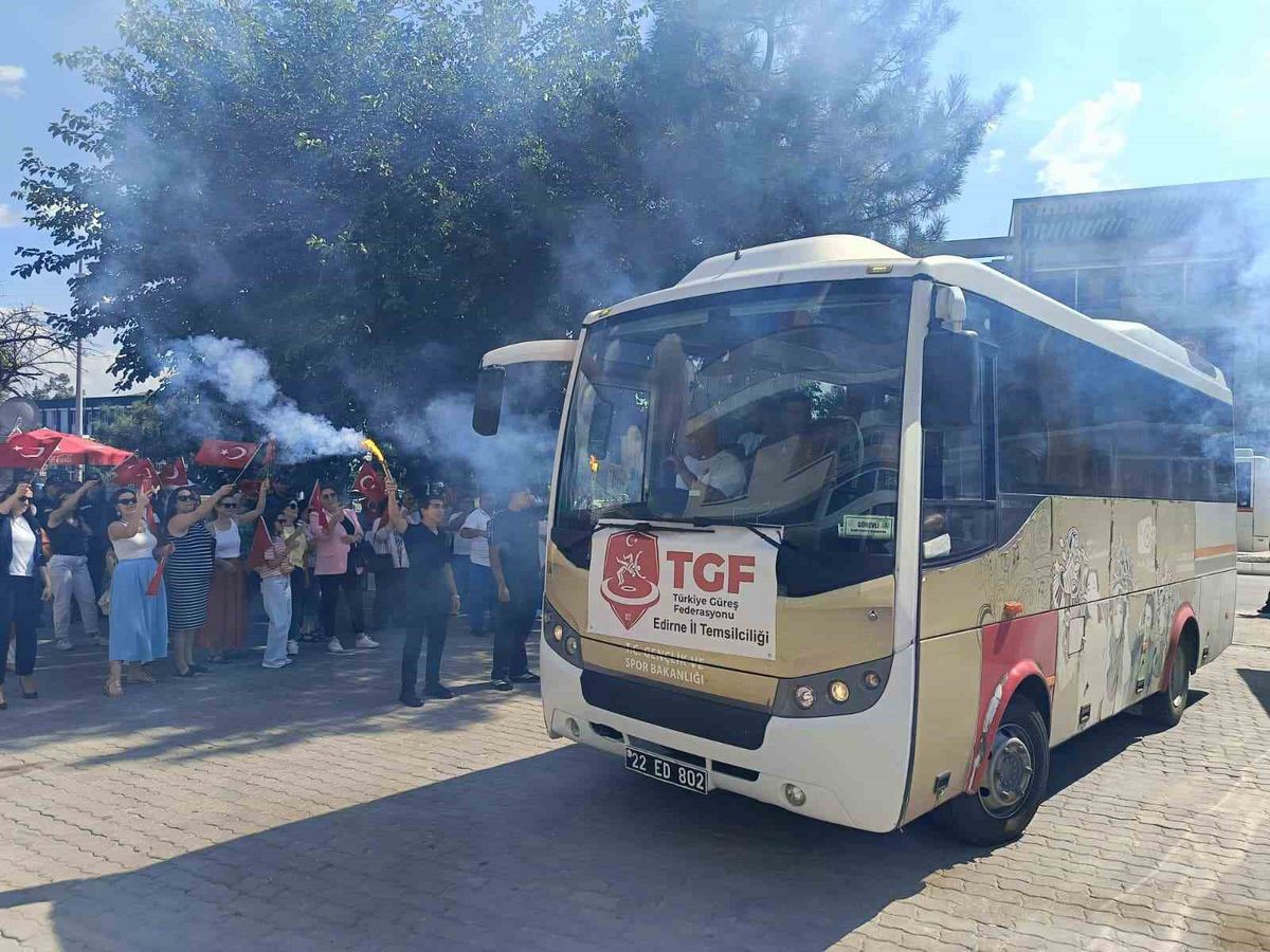 Edirneli Minik Güreşçilere Kahraman Gibi Karşılama