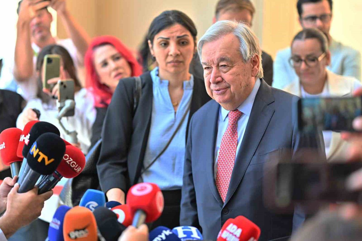 BM Genel Sekreteri Guterres: İki toplum liderleriyle yapıcı görüşmeler yaptım
