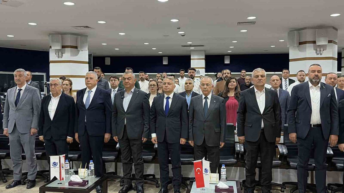 Türkiye ekonomisi yüzde 3.6 büyüyor