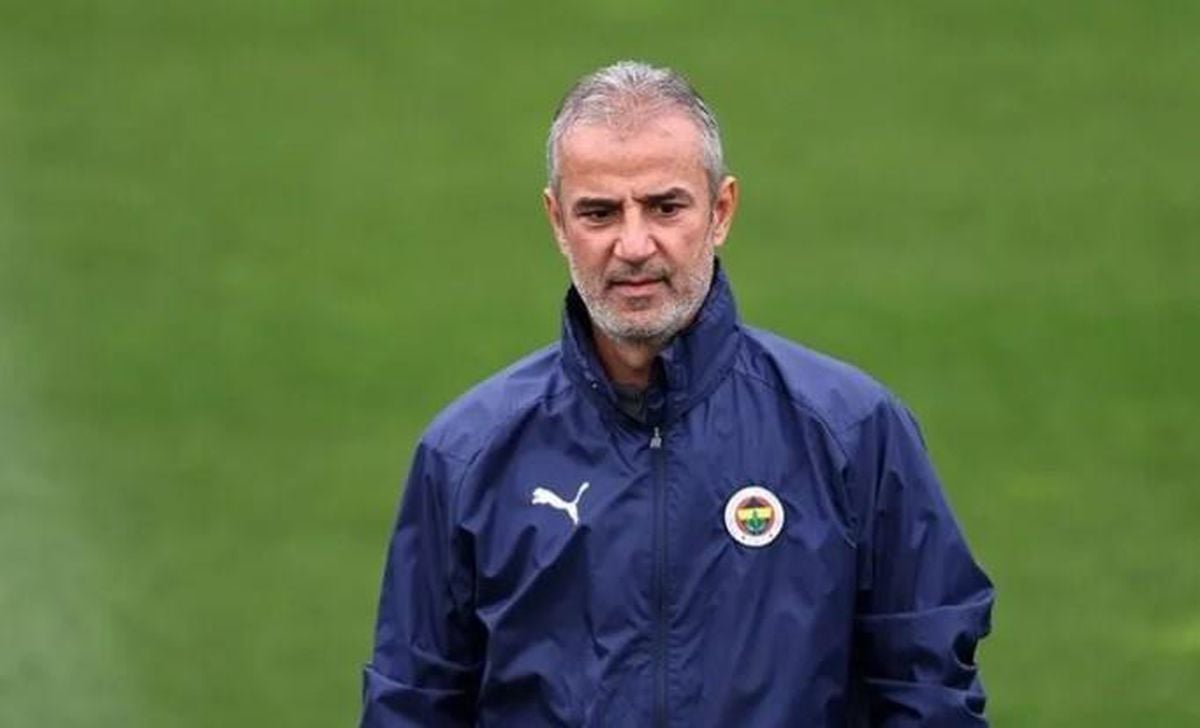 İsmail Kartal basın toplantısı düzenliyor